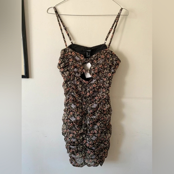Dresses & Skirts - Black Floral Ruffled Midi Dress - Pink & White Bouquet Print